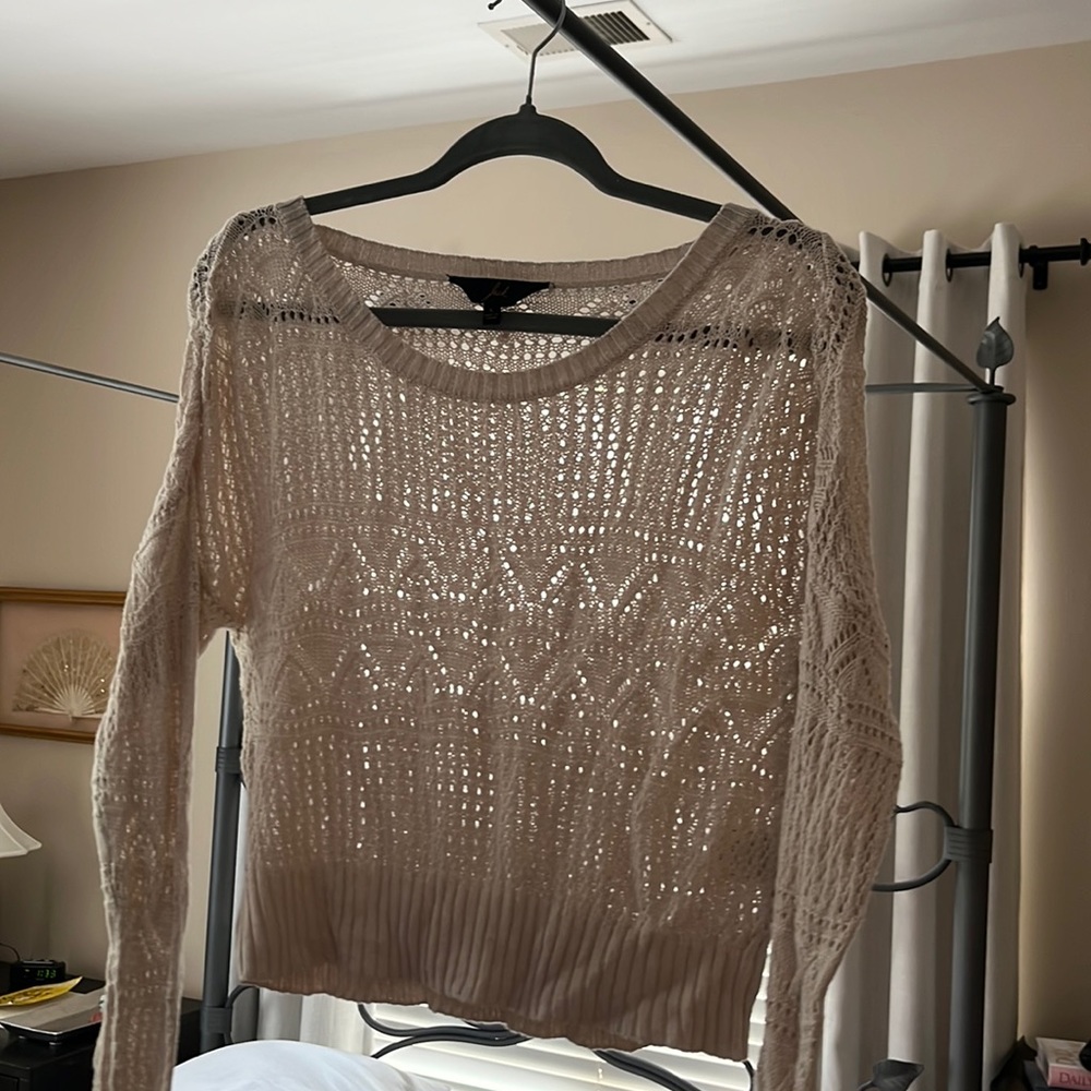 Cropped cream sweater